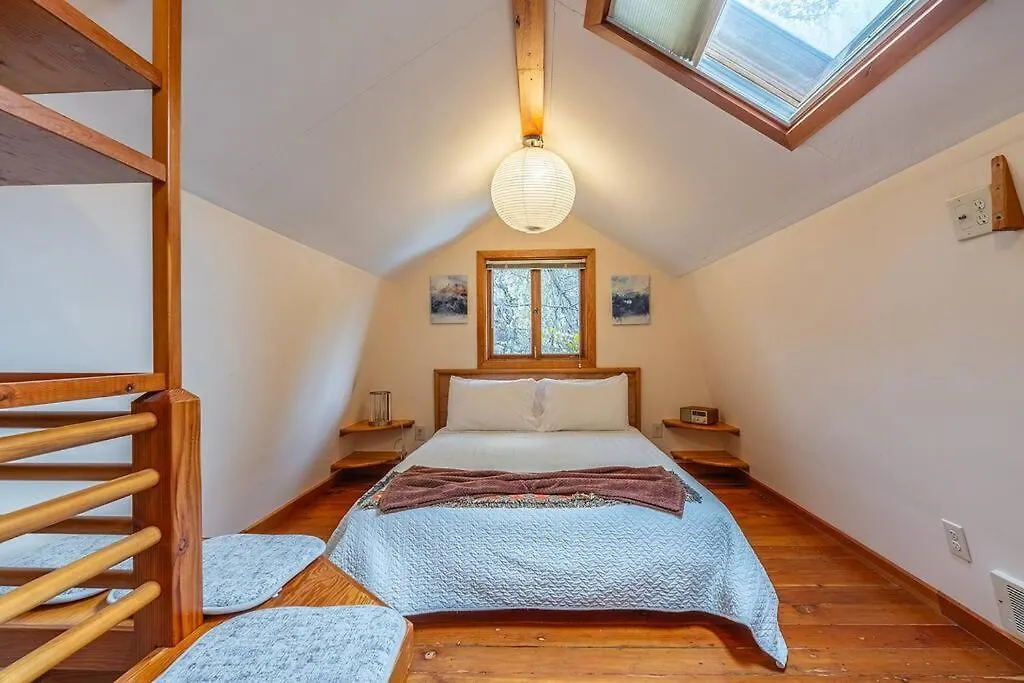 Holiday home Charming Two-Level Retreat In Capitol Hill - Foxglove Inn Seattle