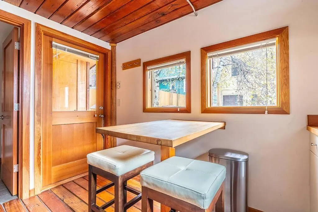 Charming Two-Level Retreat In Capitol Hill - Foxglove Inn Seattle 0*,